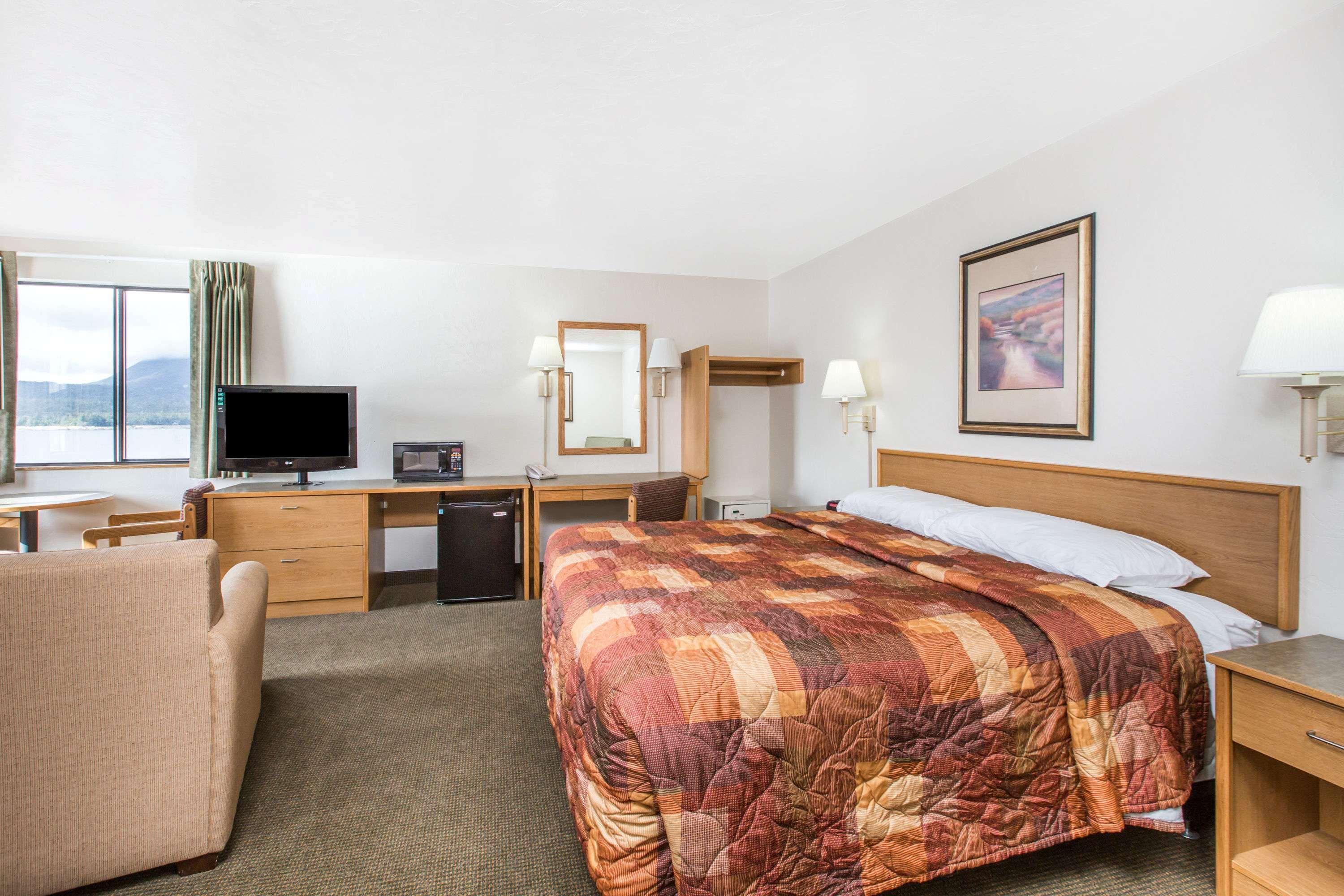 Super 8 by Wyndham Ketchikan Eksteriør billede