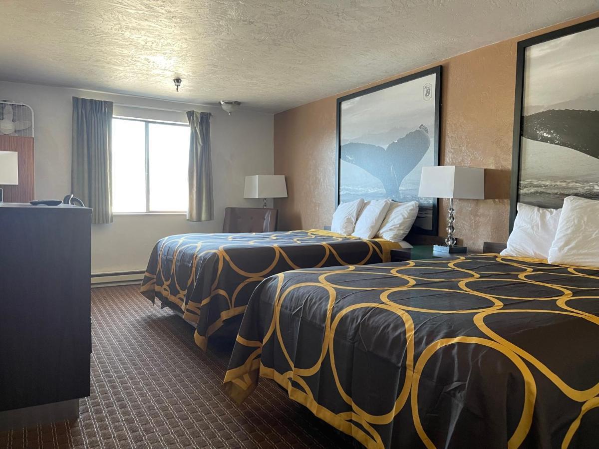 Super 8 by Wyndham Ketchikan Eksteriør billede