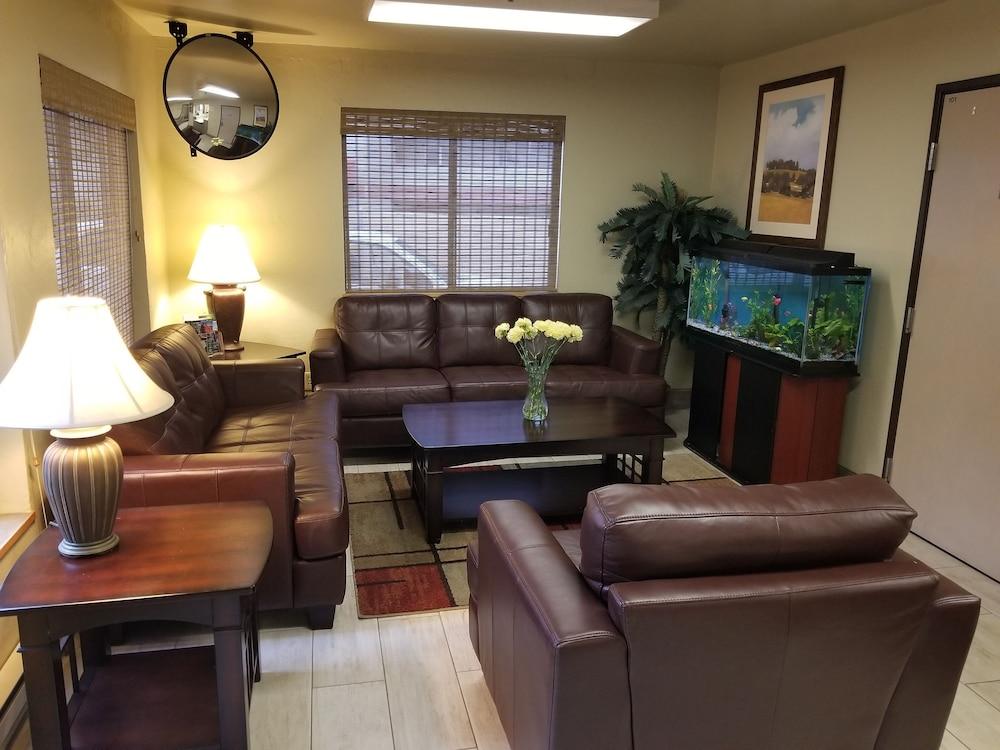 Super 8 by Wyndham Ketchikan Eksteriør billede